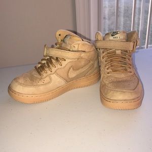 Air Force 1 sneakers